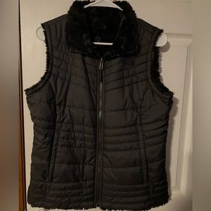 North Face women’s mossbud insulated reverisble jacket